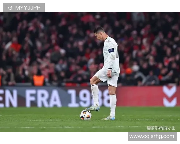 C罗足球明星的经典招牌动作解析与背后故事分享